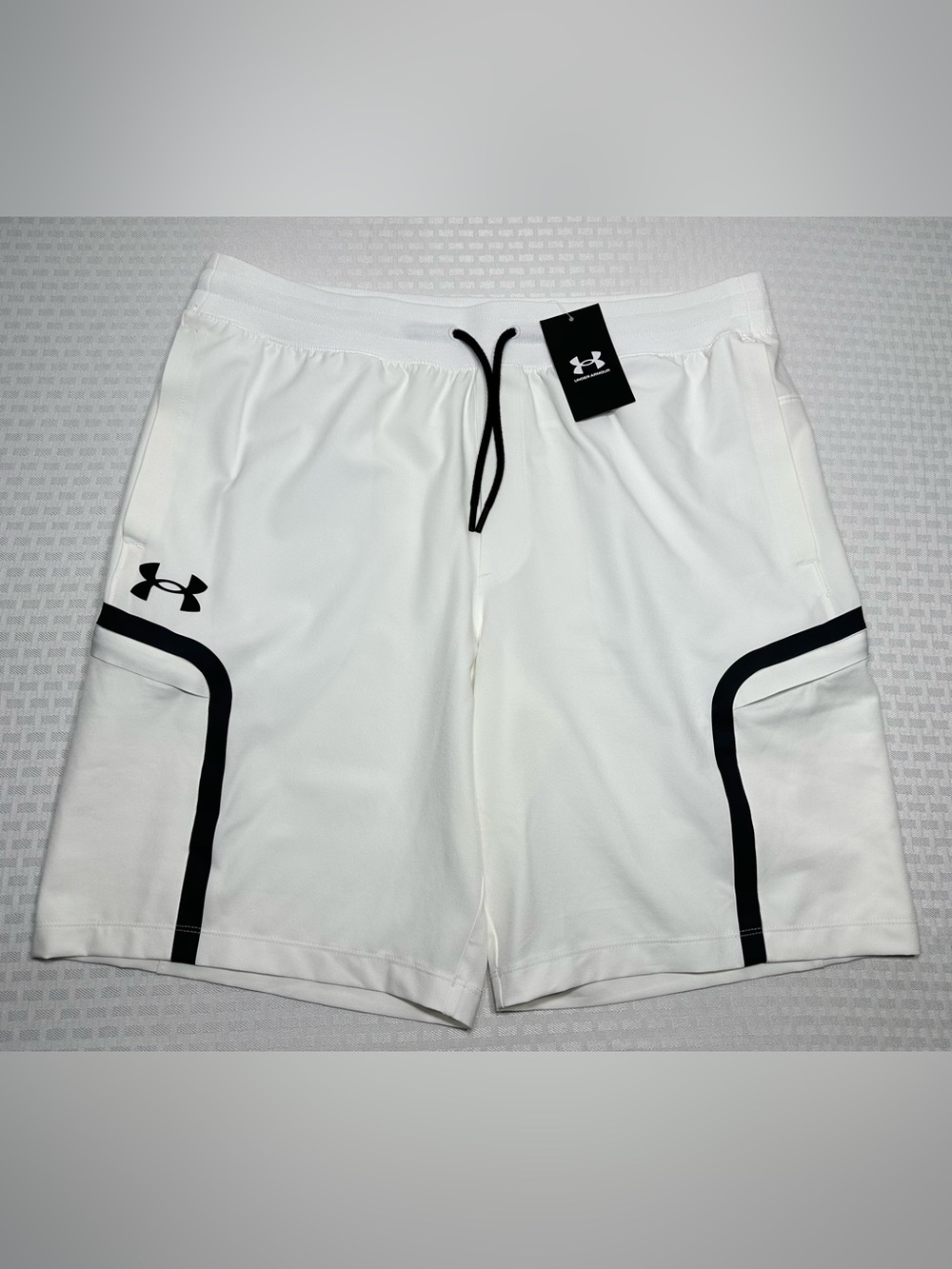 NWT! Under Armour Men's XL Sportstyle Elite Cargo Shorts White 10" MSRP $90